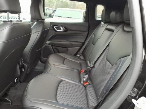 New 2026 Jeep Compass Latitude image 9