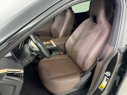 Certified 2023 BMW iX xDrive50 w/ Premium Package AWD/4WD image 12