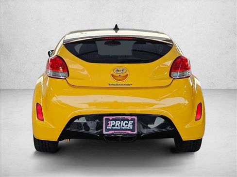 Used 2016 Hyundai Veloster w/ Option Group 02 FWD image 5