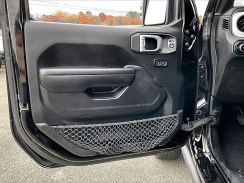 Used 2021 Jeep Wrangler Unlimited Islander image 17