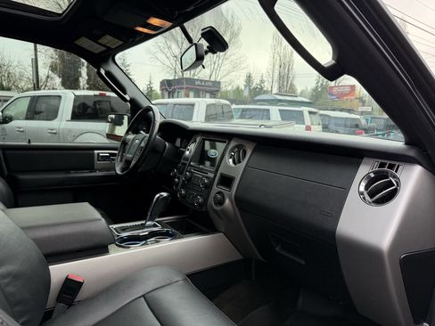 Used 2016 Ford Expedition Limited w/ Equipment Group 301A image 26