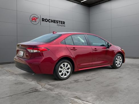 Certified 2025 Toyota Corolla LE FWD image 5