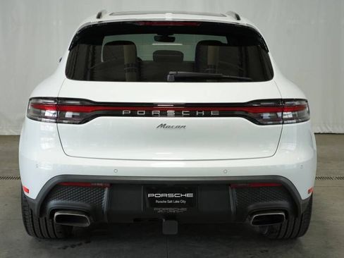 Certified 2025 Porsche Macan AWD/4WD image 12