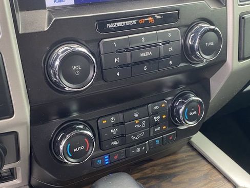 Used 2020 Ford F150 Lariat w/ Max Trailer Tow Package AWD/4WD image 23