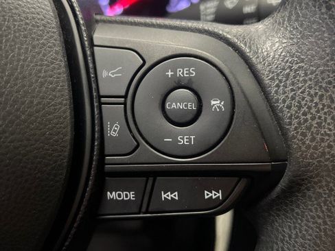 Used 2020 Toyota RAV4 LE image 26