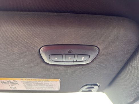 Used 2025 RAM 1500 Laramie image 27