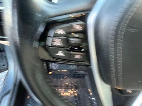 Used 2019 BMW 530i xDrive image 16