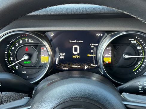 Used 2023 Jeep Wrangler Unlimited image 21