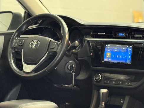 Used 2014 Toyota Corolla S image 6