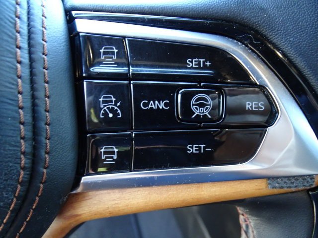 Certified 2023 Jeep Grand Cherokee Summit AWD/4WD image 8