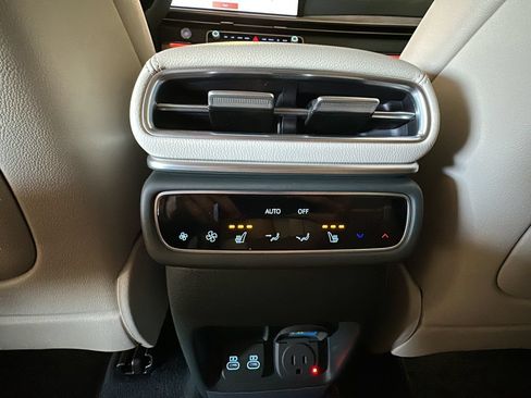 New 2026 Genesis GV80 2.5T Prestige AWD/4WD image 23