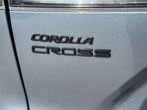Used 2024 Toyota Corolla Cross XSE image 13