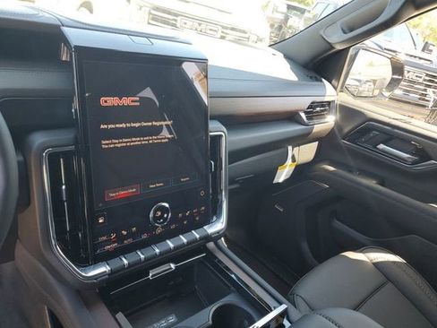 New 2026 GMC Yukon Denali w/ Denali Reserve Package AWD/4WD image 26