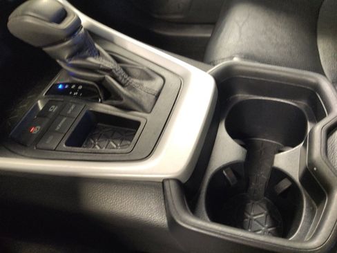 Used 2019 Toyota RAV4 LE image 26