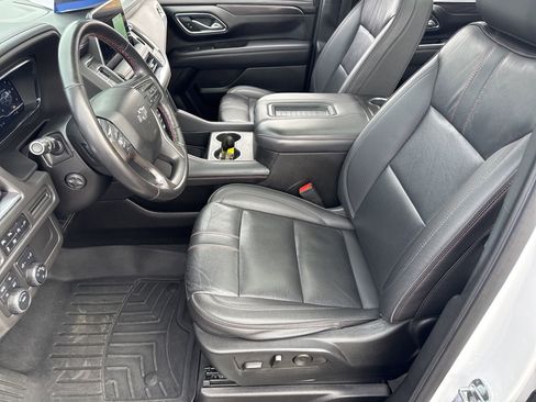 Used 2022 Chevrolet Suburban RST w/ Luxury Package image 18