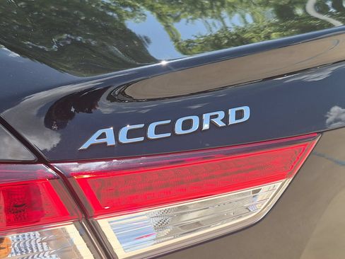 Used 2019 Honda Accord EX-L image 29