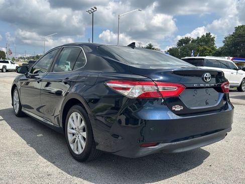 Used 2020 Toyota Camry LE FWD image 3