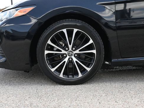 Used 2019 Toyota Camry SE FWD image 24
