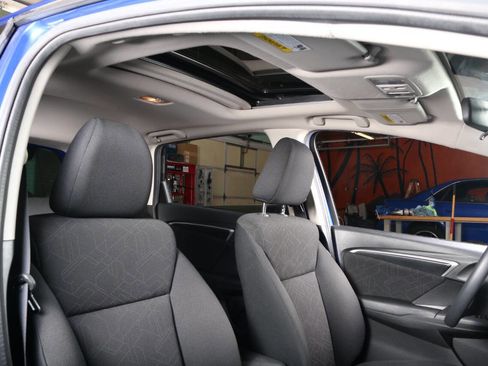 Used 2016 Honda Fit EX image 30