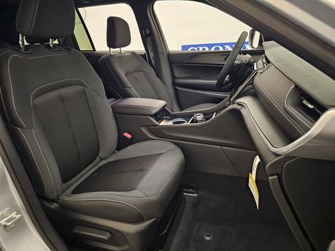New 2026 Jeep Grand Cherokee Laredo AWD/4WD image 28
