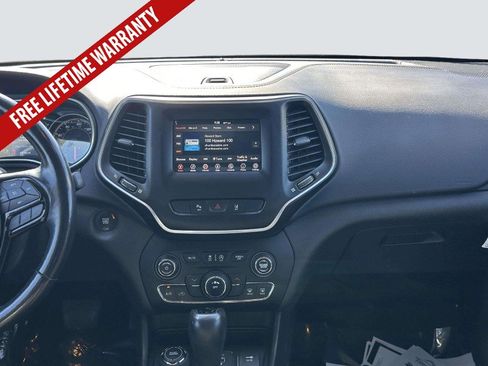 Used 2021 Jeep Cherokee Latitude Plus AWD/4WD image 16