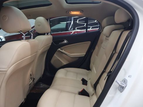 Used 2018 Mercedes-Benz GLA 250 image 14