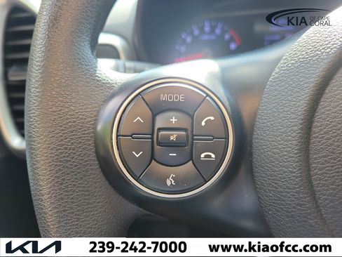 Used 2020 Kia Soul LX FWD image 23