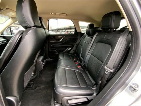 Used 2024 Lincoln Corsair FWD image 19