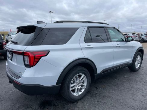 New 2026 Ford Explorer Active AWD/4WD image 4