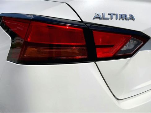 Used 2019 Nissan Altima 2.5 SL FWD image 28