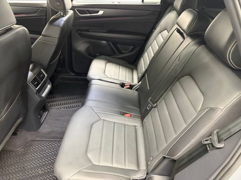 Used 2024 Volkswagen Atlas Cross Sport SEL R-Line AWD/4WD image 37