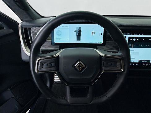 Used 2022 Rivian R1T Launch Edition image 6