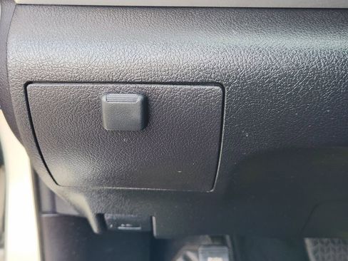 Used 2016 Toyota Camry SE image 20