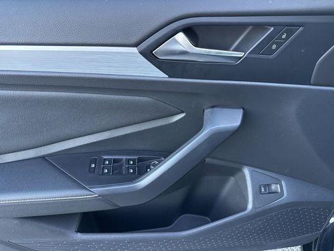 Certified 2025 Volkswagen Jetta S image 15