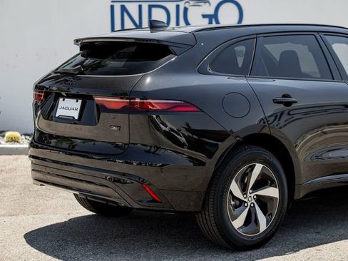 New 2026 Jaguar F-PACE R-Dynamic S image 7