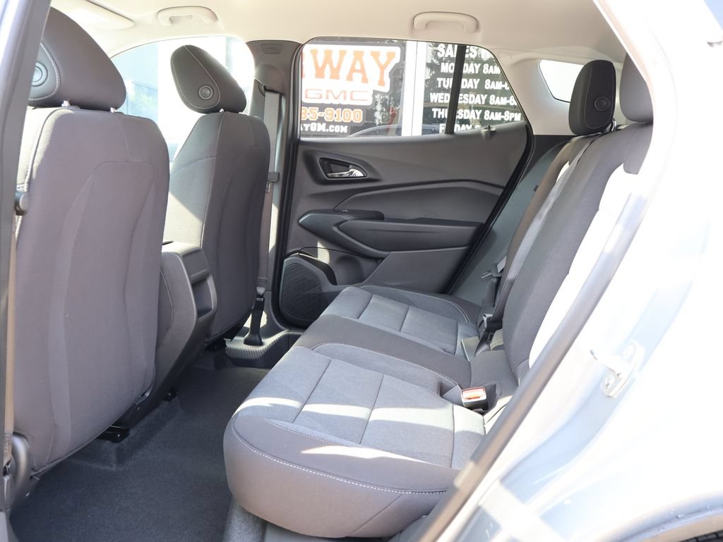 New 2026 Chevrolet Trax LS w/ LS Convenience Package FWD image 23