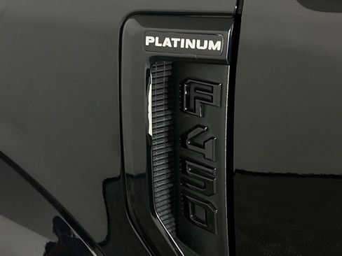Used 2021 Ford F450 Platinum w/ FX4 Off-Road Package image 35