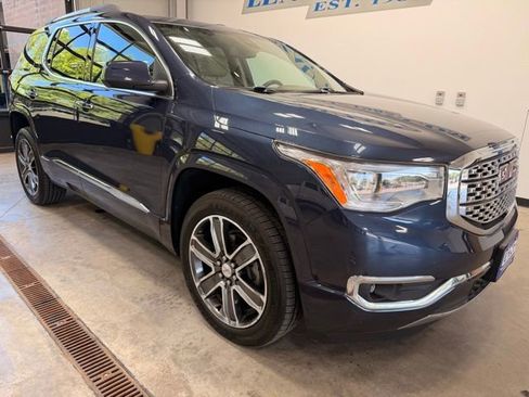 Used 2018 GMC Acadia Denali w/ Technology Package AWD/4WD image 2