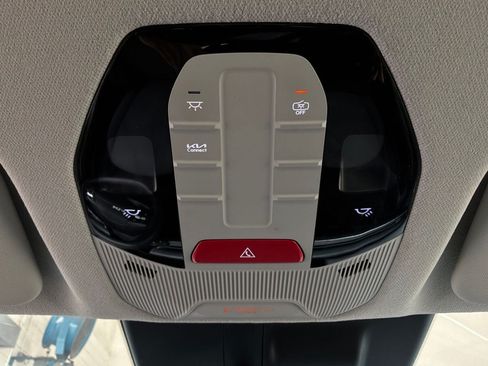 Used 2025 Kia K4 FWD image 16