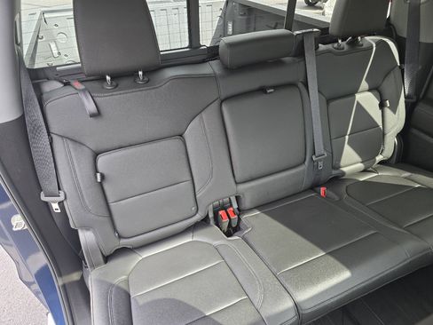 Used 2019 Chevrolet Silverado 1500 RST RWD image 31