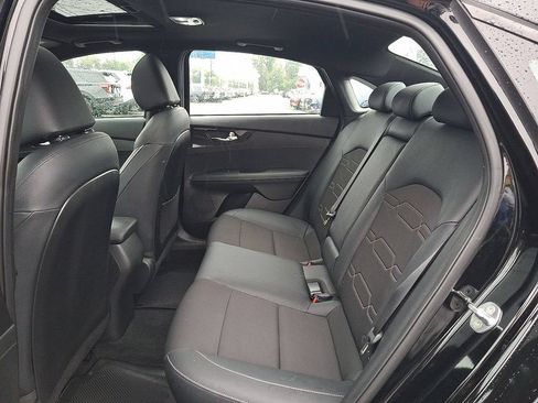 Used 2023 Kia Forte GT-Line w/ GT-Line Premium Package FWD image 10