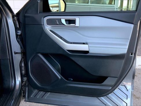 Used 2021 Ford Explorer XLT w/ Equipment Group 202A image 46