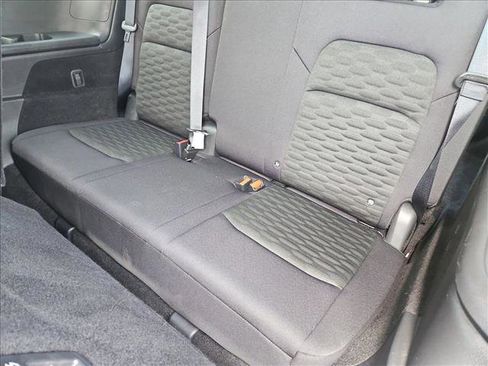 Used 2025 Nissan Pathfinder SV image 19