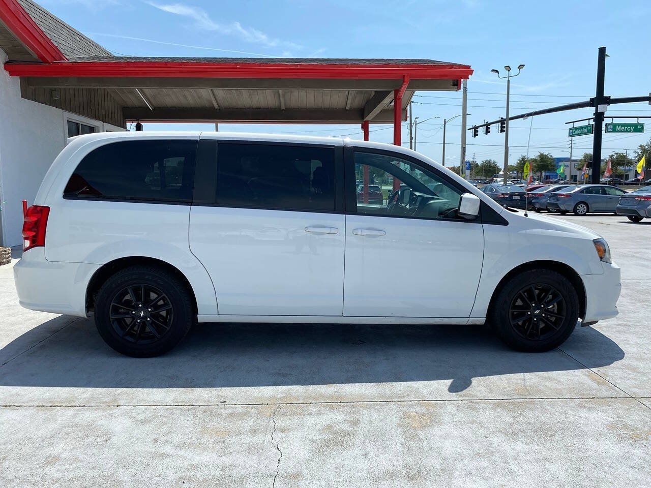 Used 2019 Dodge Grand Caravan GT FWD image 13