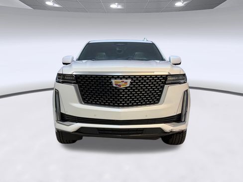 Used 2023 Cadillac Escalade Premium Luxury AWD/4WD image 6