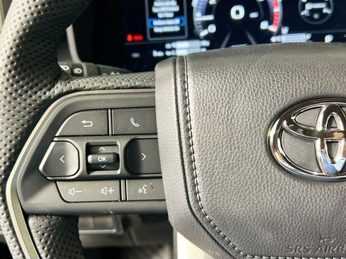 New 2026 Toyota Tundra Limited AWD/4WD image 18