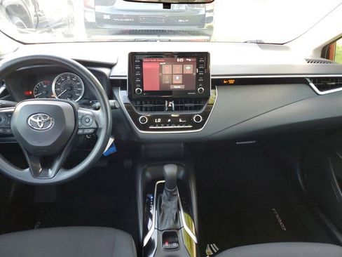 Used 2021 Toyota Corolla LE image 14