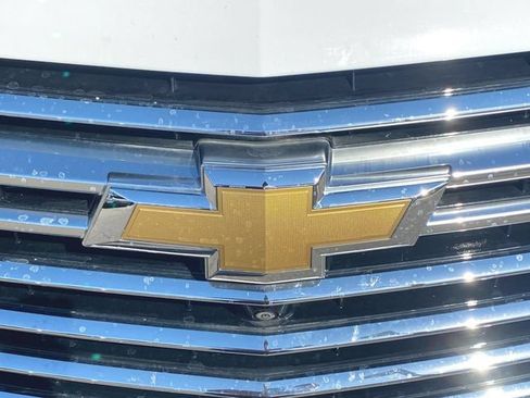 Used 2023 Chevrolet Traverse Premier w/ LPO, Floor Liner Package AWD/4WD image 32