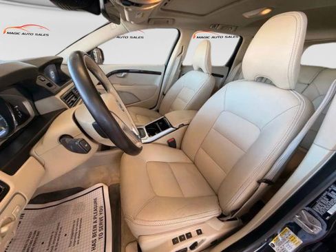 Used 2016 Volvo XC70 T5 Platinum w/ Protection Package AWD/4WD image 10
