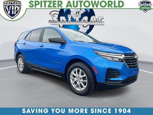 Certified 2024 Chevrolet Equinox LS w/ LS Convenience Package AWD/4WD image 1